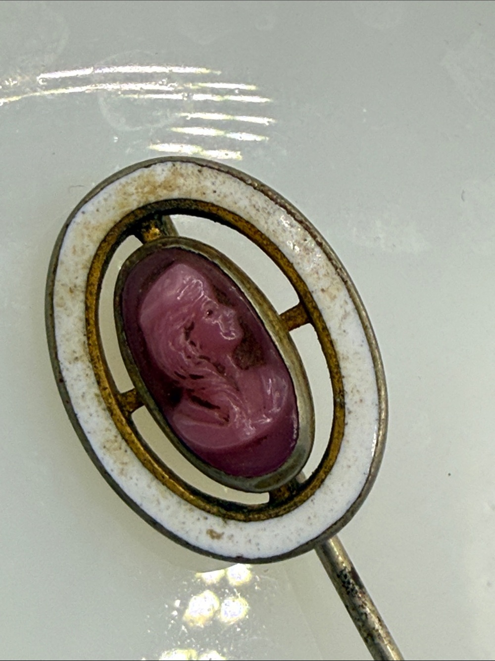 Vintage Oval Cameo Stick hatPin in White and Mauve open work deco Victorian